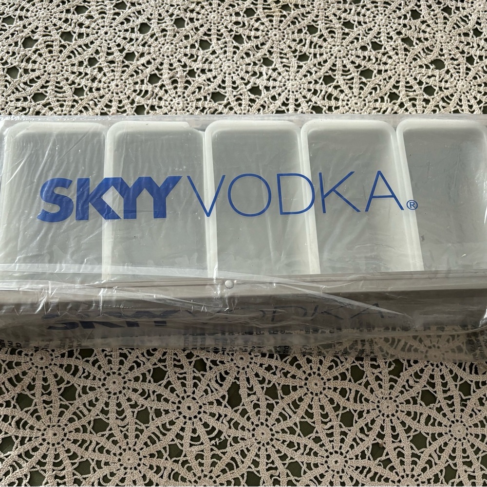 Bar condiment fruit Caddy by SKYY Vodka. NWOT 18” x 6” x 3” . 6 individu… - Picture 5 of 10